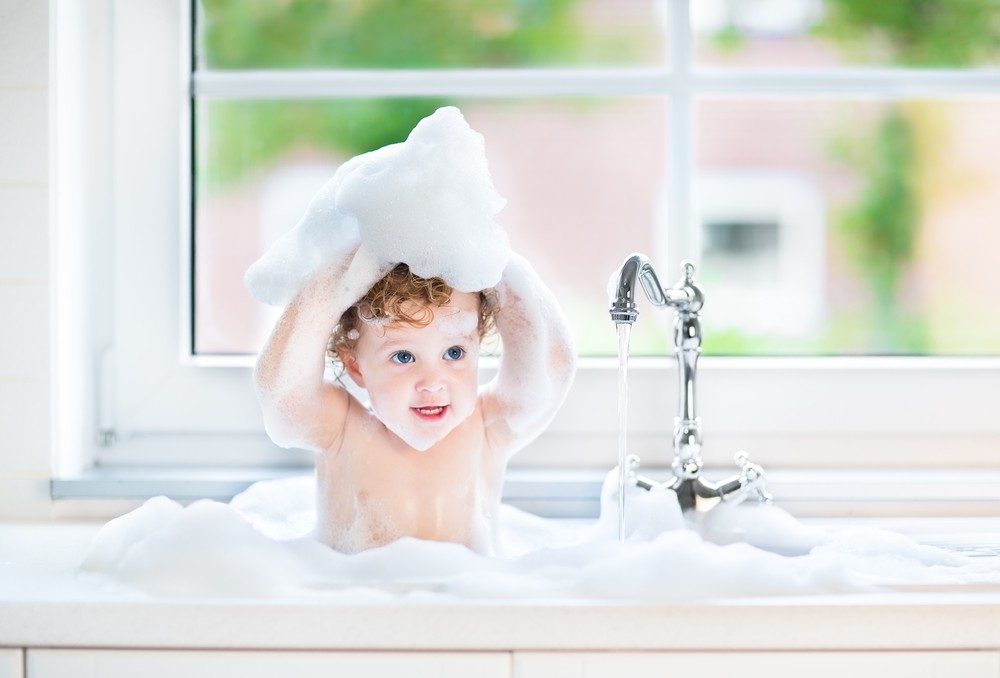 À quelle fréquence doit-on laver son enfant ?